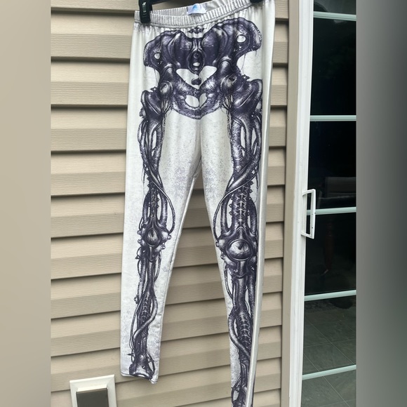 Skeleton Bones Leggings - Picture 4 of 8